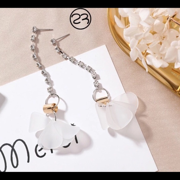 merci Jewelry - 🌺GORGEOUS KOREAN STYLE EARRINGS